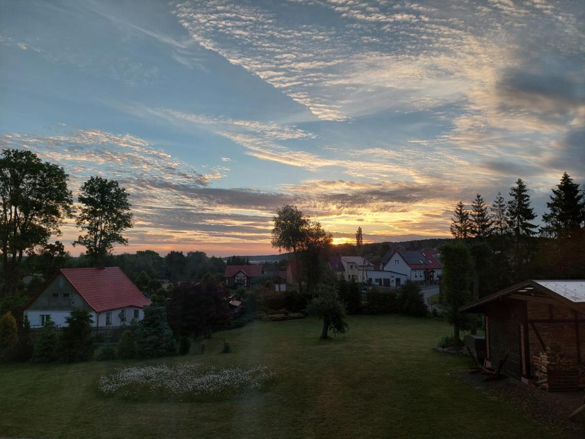 Dom Goscinny Przy Jeziorze Gardna Wielka エクステリア 写真